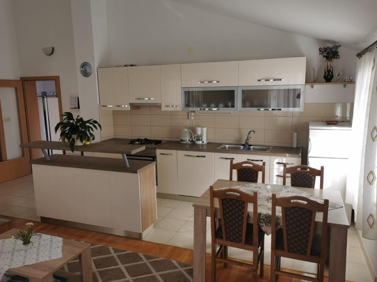 Apartman Zora Podstrana Esterno foto
