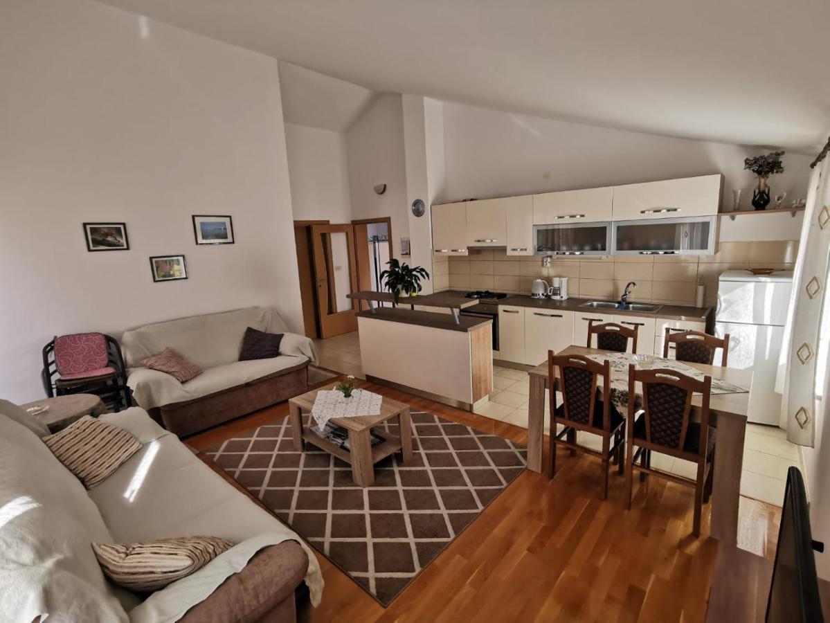 Apartman Zora Podstrana Esterno foto